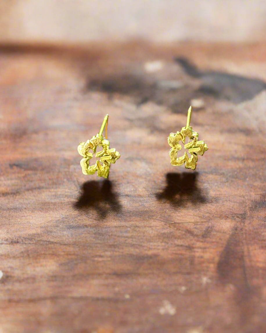 Flor Maga stainless steel earrings symbolizing Puerto Rican beauty and cultural pride