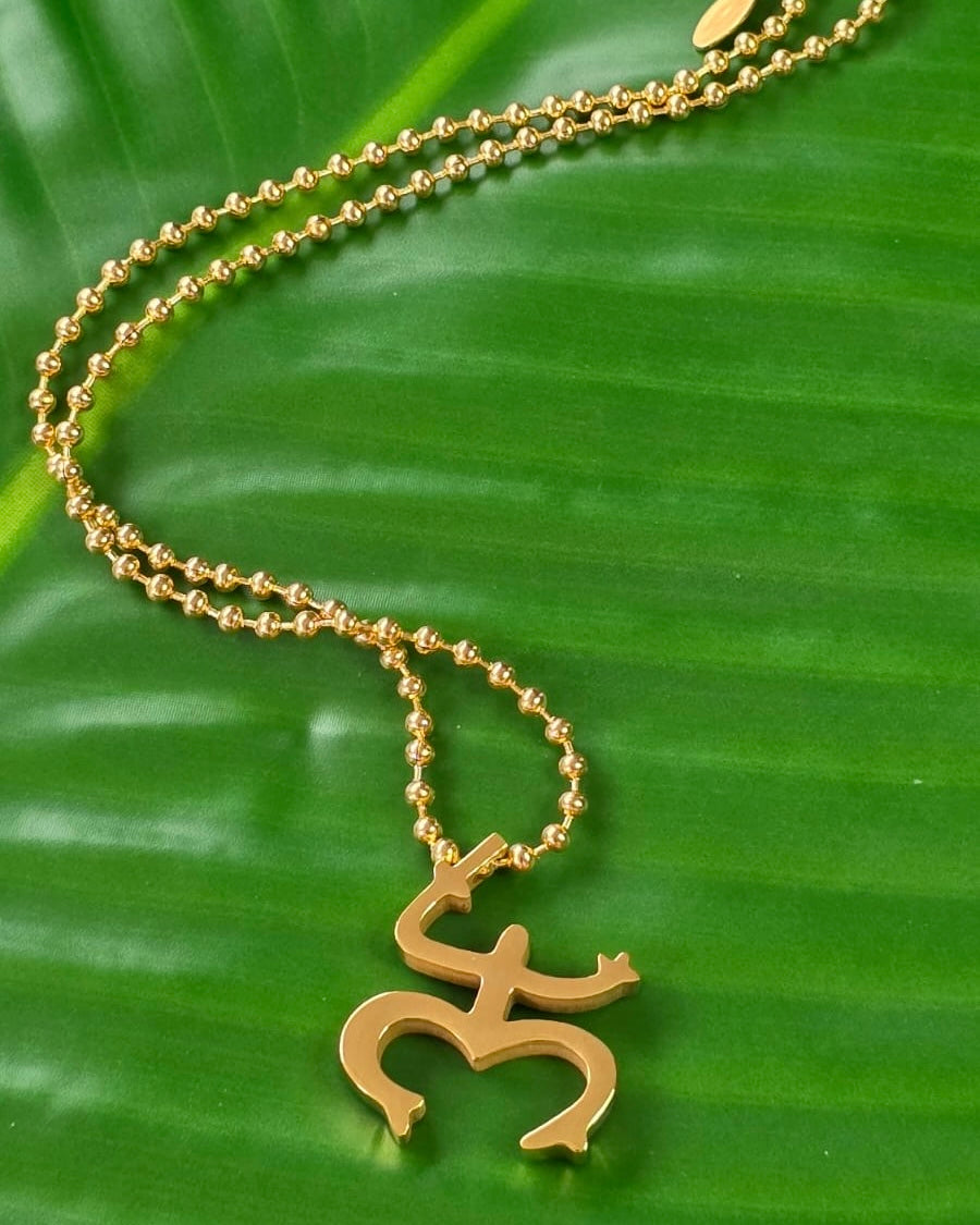 Coquí Taíno gold pendant necklace with stainless steel chain – Puerto Rican cultural jewelry