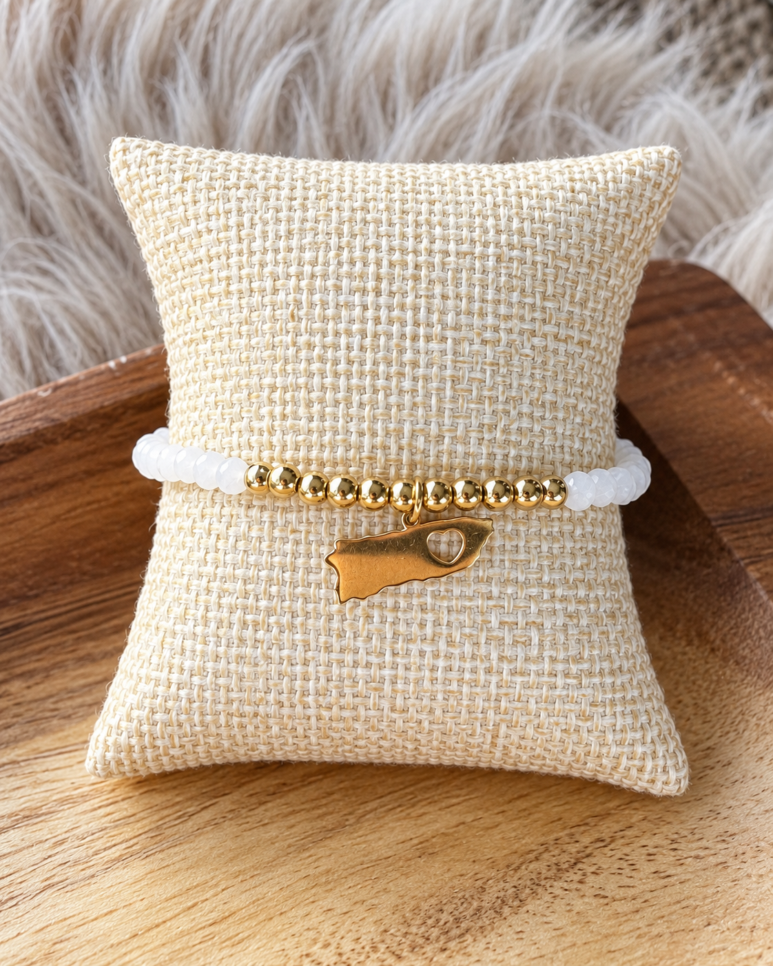Isla Heart Stretch Bracelet – Gold Stainless Steel