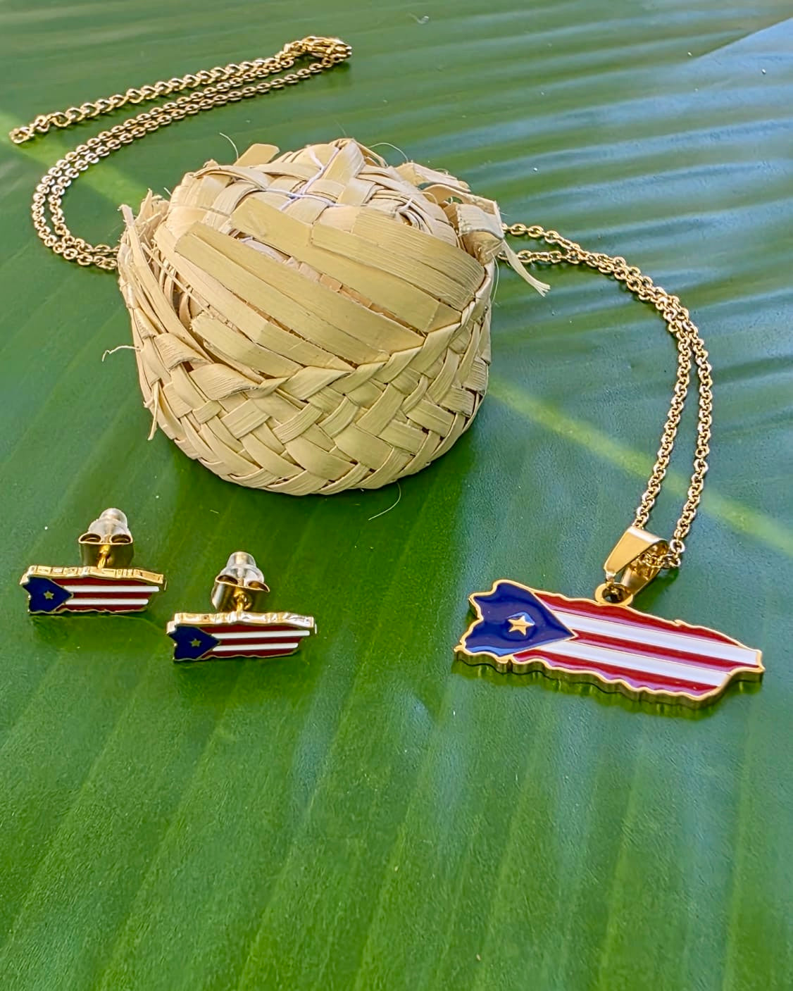 Puerto Rico necklace and earring set in stainless steel, available in gold and silver tones.