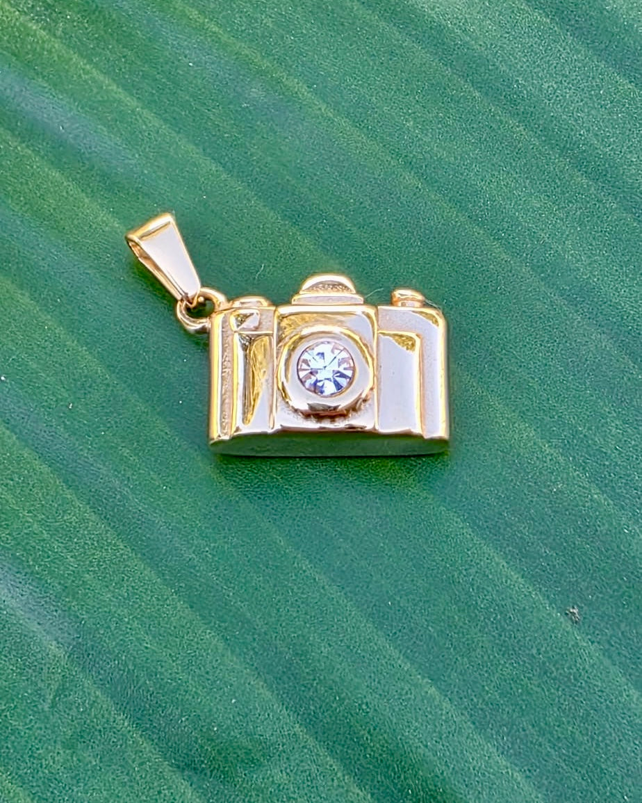 Golden Memories – Camera Charm with Rhinestone Lens