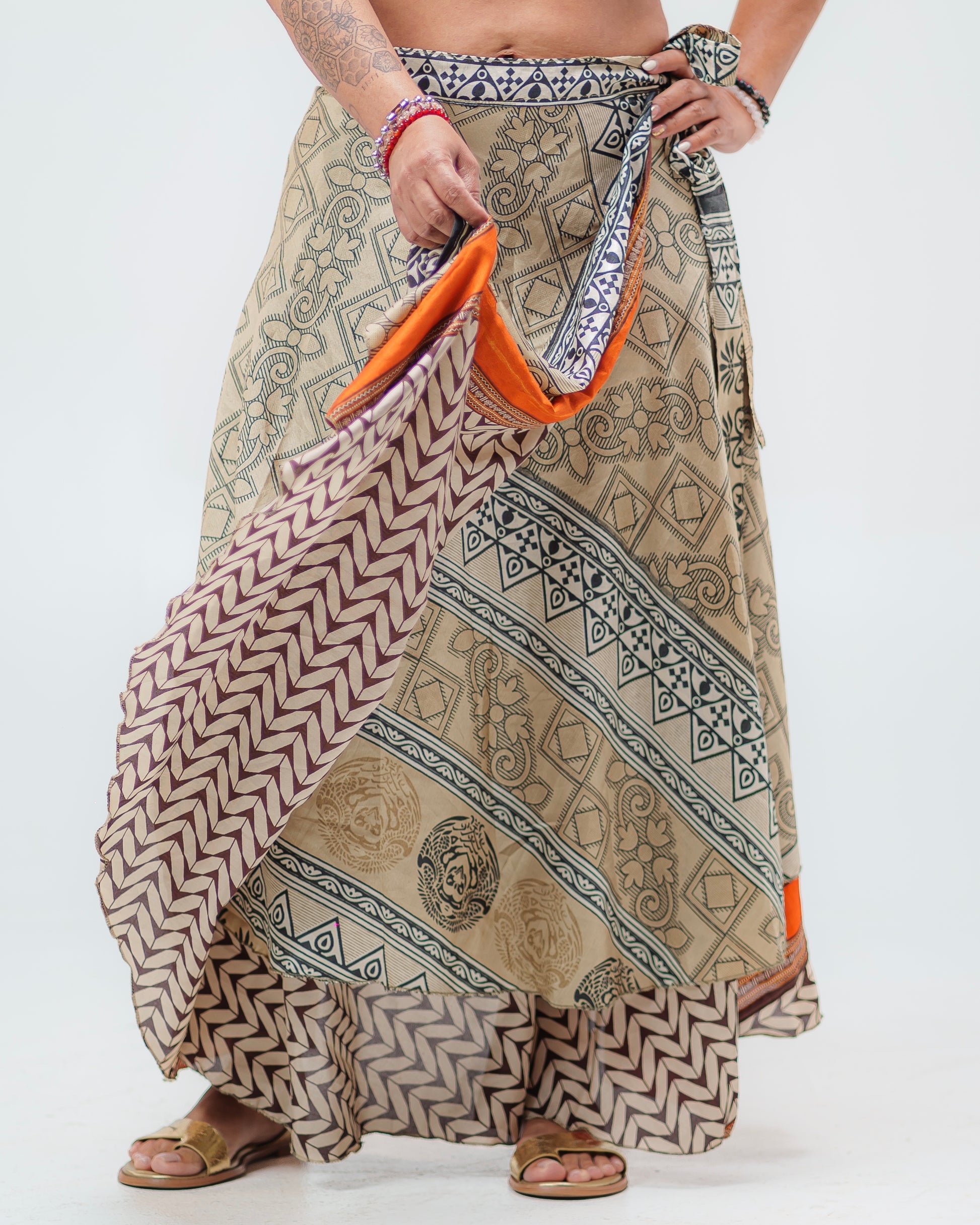 Two-layer wraparound skirt in lightweight polyester with colorful boho prints