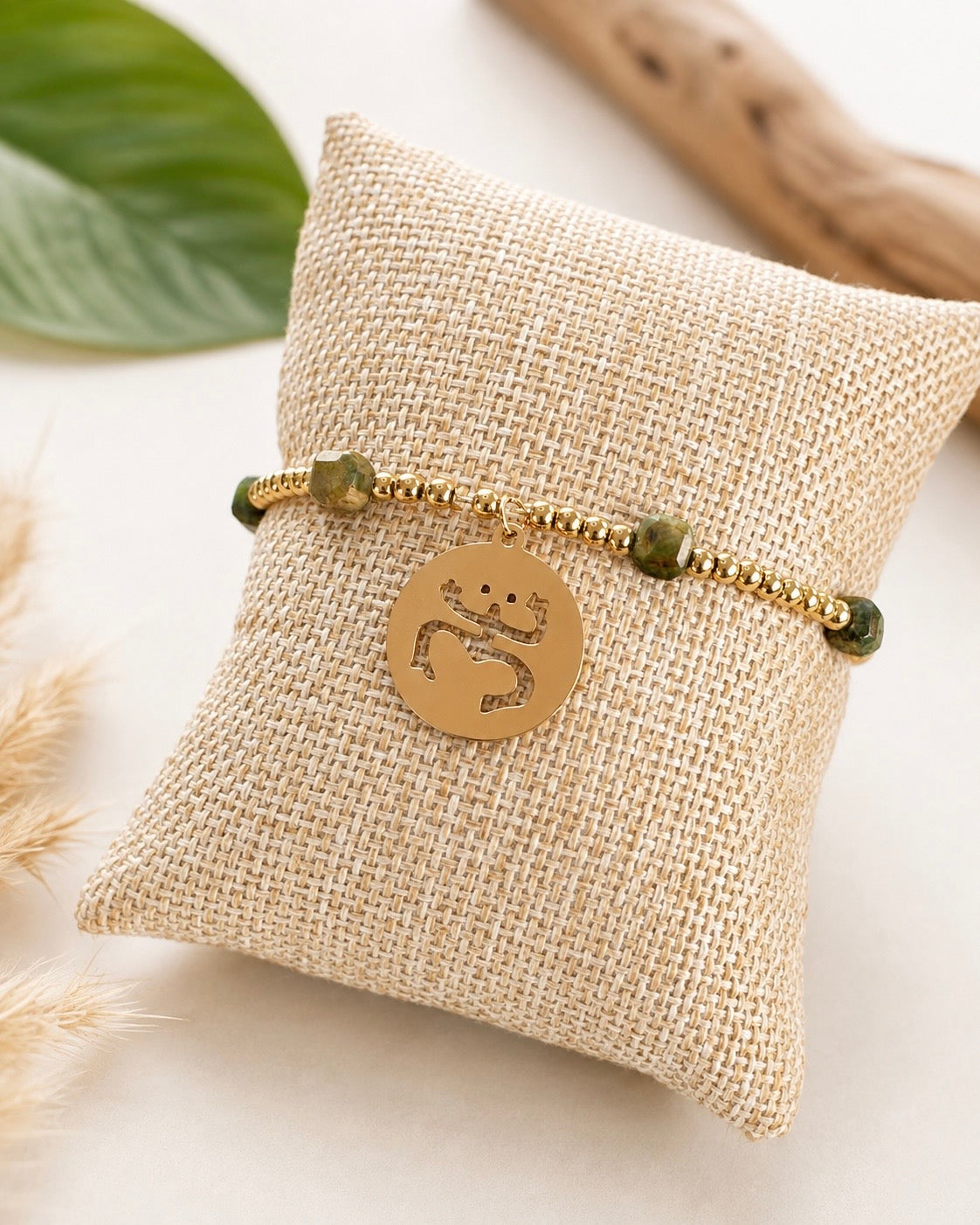 Coquí Taíno Elastic Bracelet – Green Tones