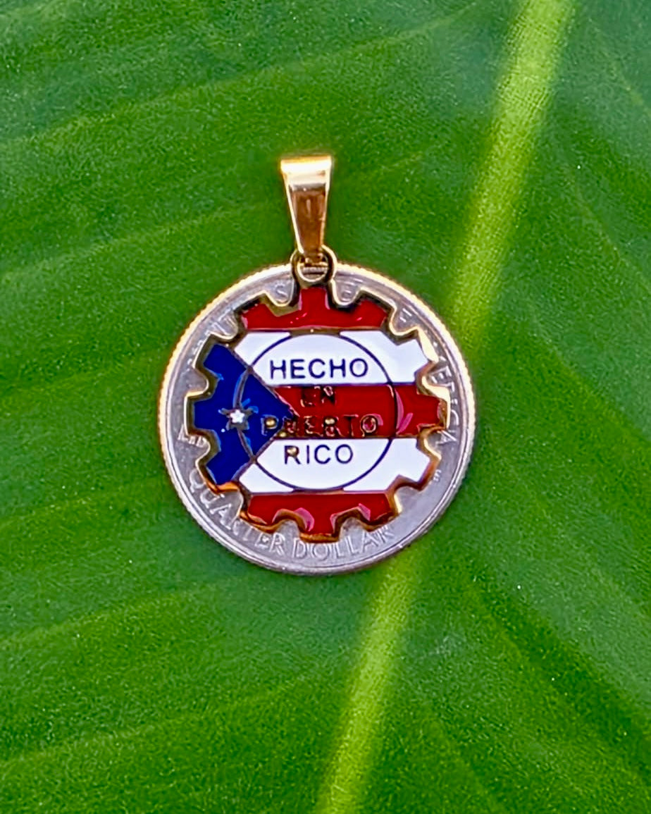 Hecho en Puerto Rico' gold charm in durable stainless steel, quarter size