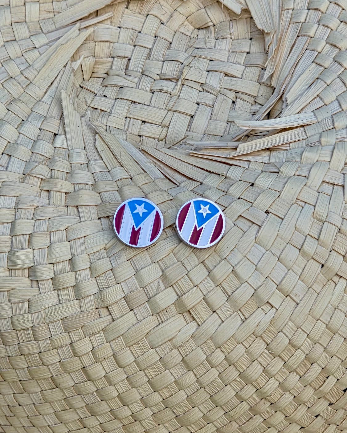 10mm stainless steel circle stud earrings with Puerto Rico flag in full color