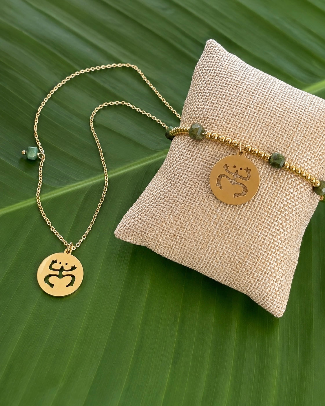 Coquí Taíno Necklace with Green Bead