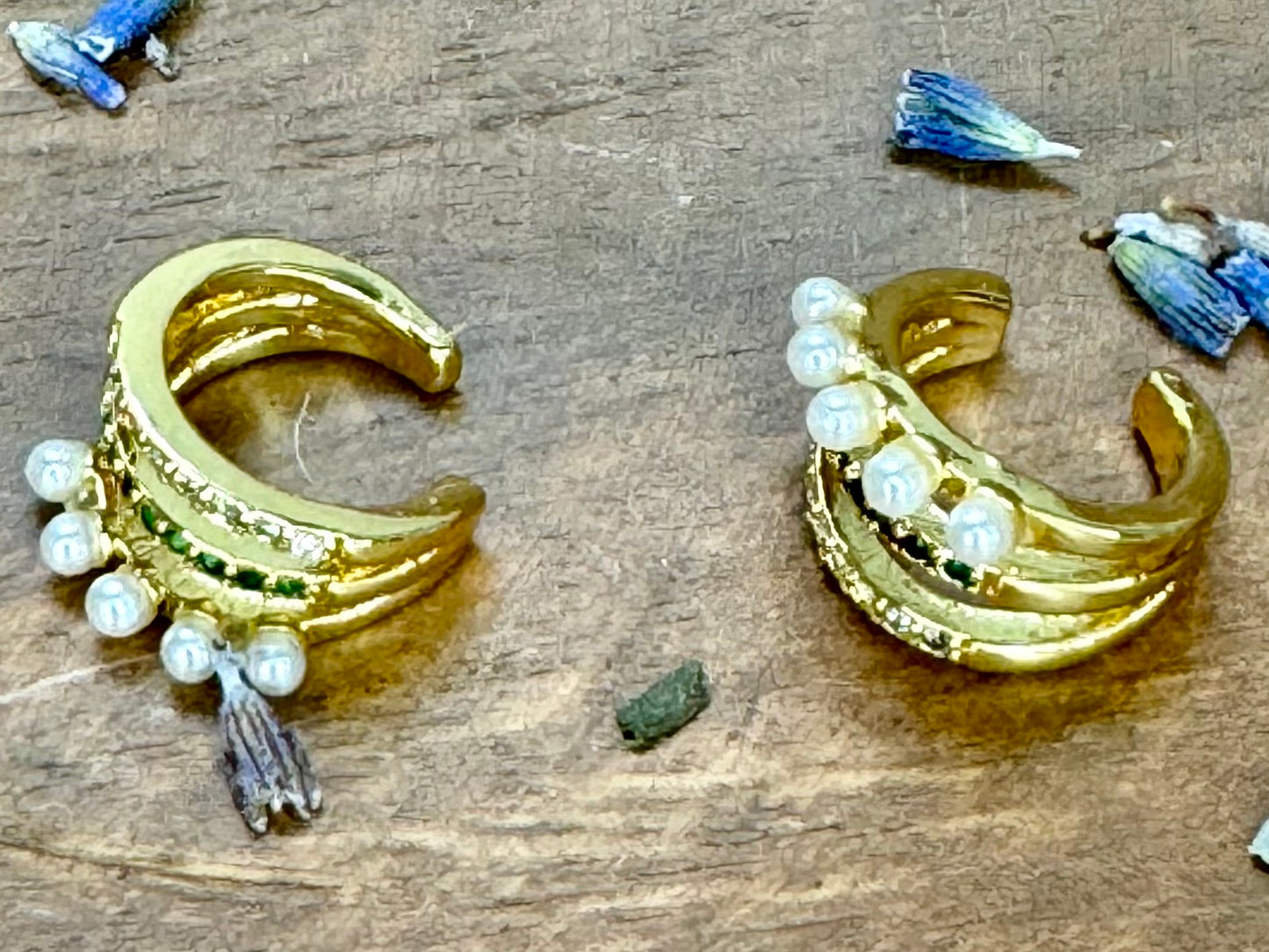3 Lines Pearl Ear Cuff